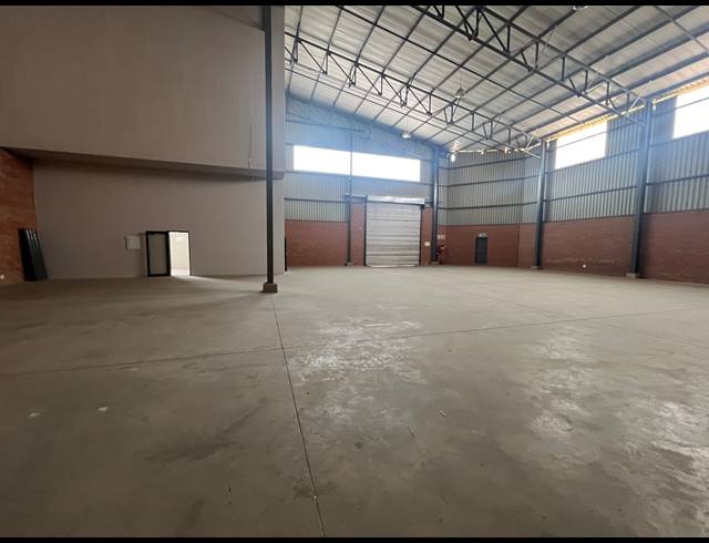 677M² WAREHOUSE TO LET IN COSMO BUSINESS PARK